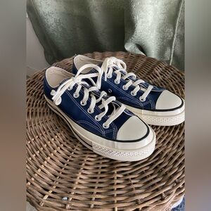 NWOT Navy Blue Low Top Converse Chuck Taylor All Star